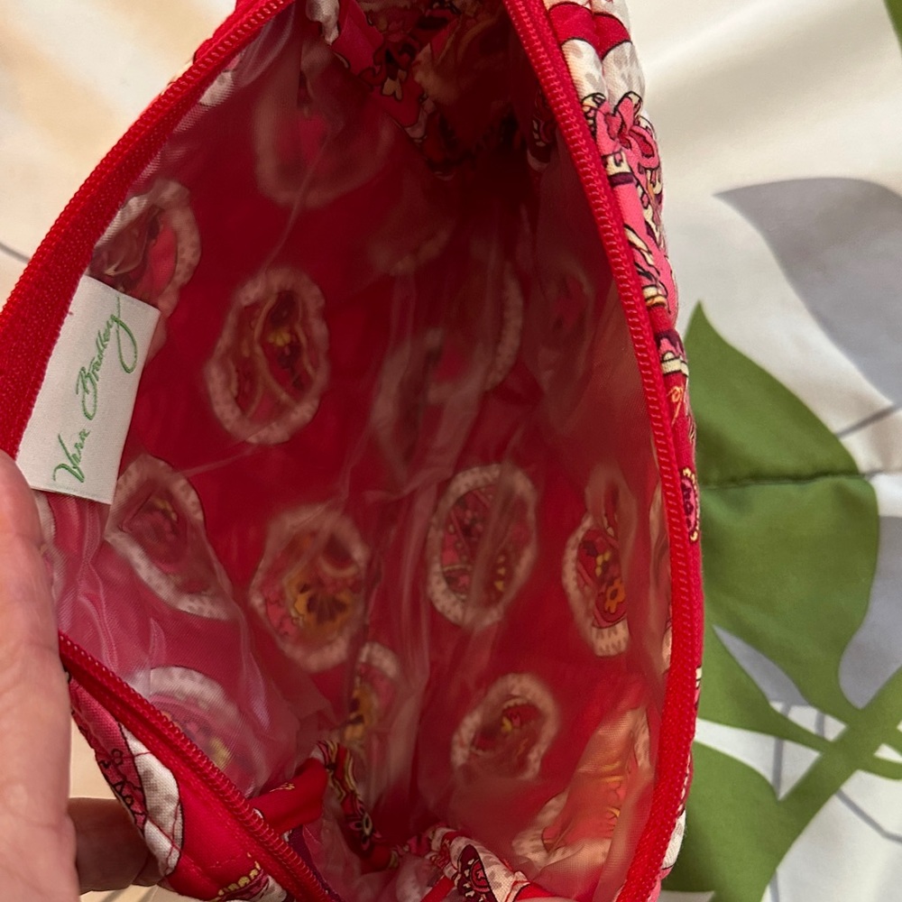 NWT Vera Bradley Red Paisley Cosmetic Bag - Picture 8 of 9